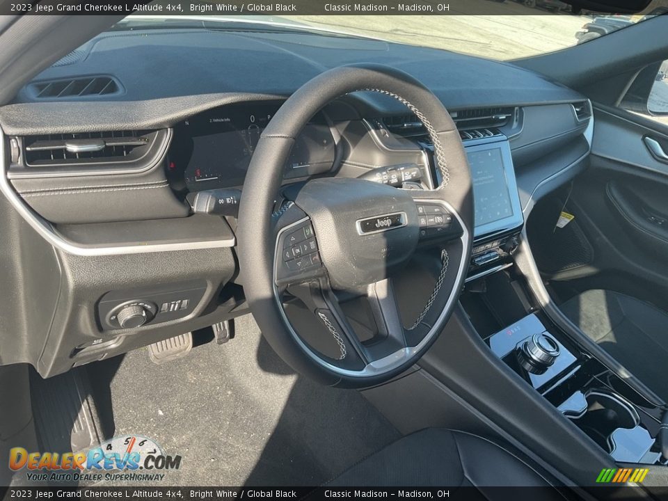 2023 Jeep Grand Cherokee L Altitude 4x4 Bright White / Global Black Photo #5