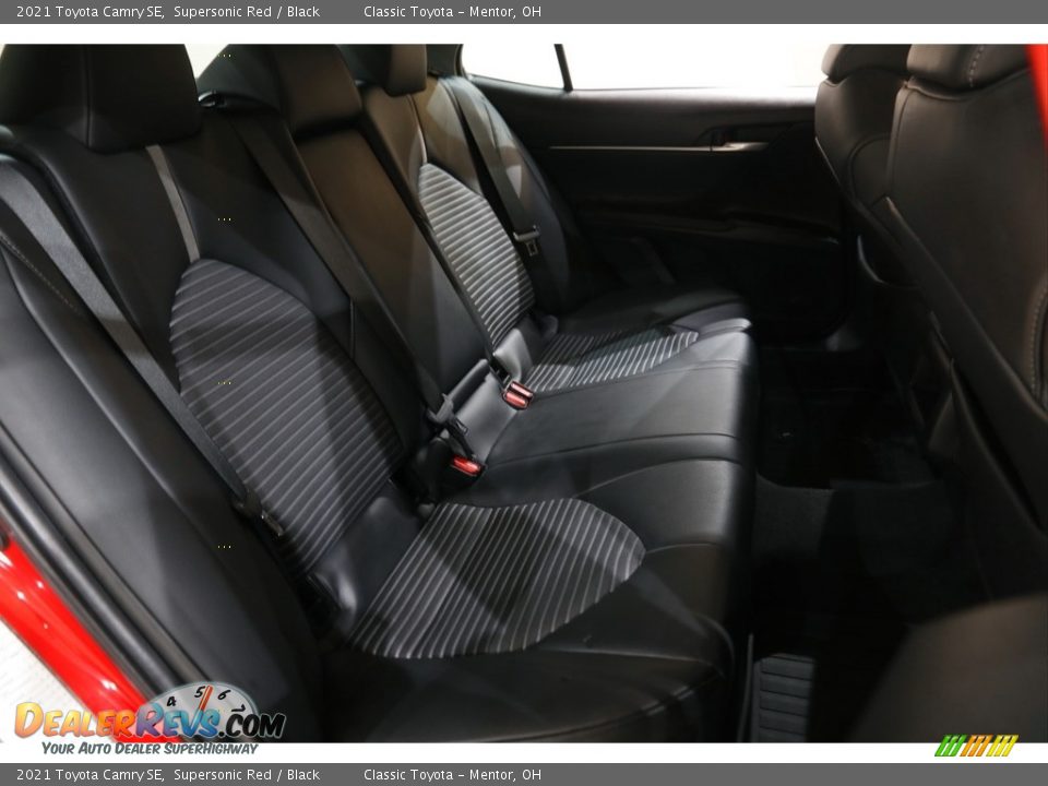 2021 Toyota Camry SE Supersonic Red / Black Photo #14