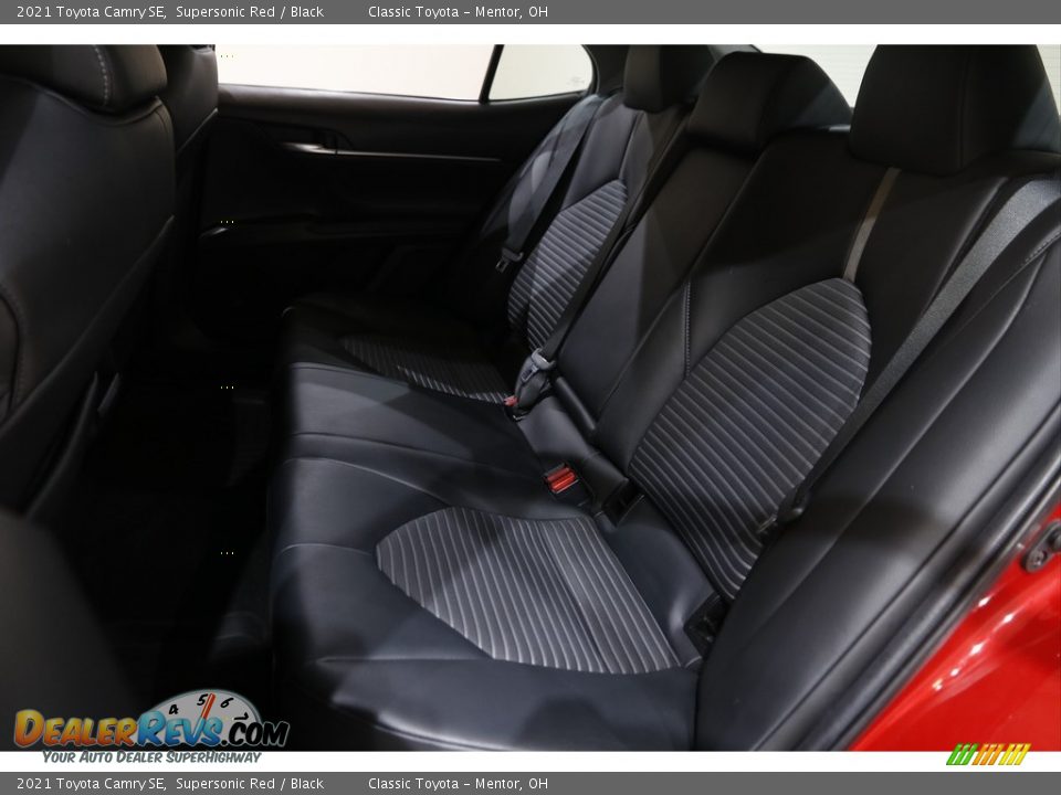 2021 Toyota Camry SE Supersonic Red / Black Photo #15