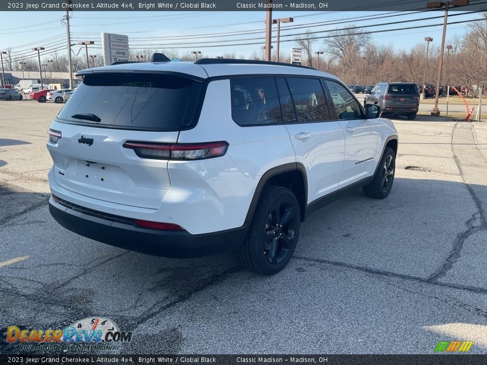 2023 Jeep Grand Cherokee L Altitude 4x4 Bright White / Global Black Photo #9
