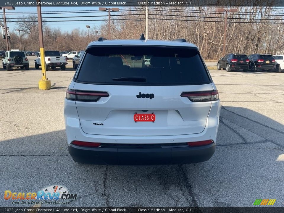 2023 Jeep Grand Cherokee L Altitude 4x4 Bright White / Global Black Photo #12