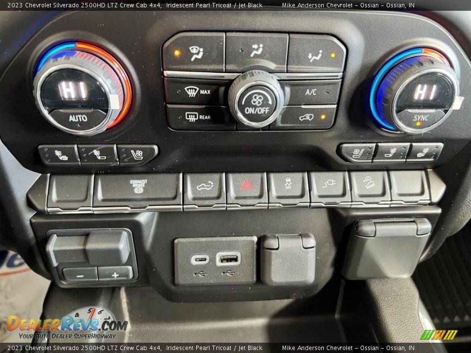 2023 Chevrolet Silverado 2500HD LTZ Crew Cab 4x4 Iridescent Pearl Tricoat / Jet Black Photo #23