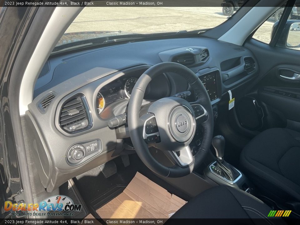 2023 Jeep Renegade Altitude 4x4 Black / Black Photo #4