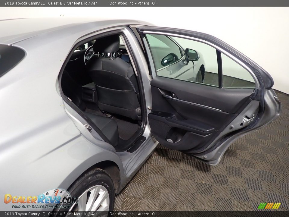 2019 Toyota Camry LE Celestial Silver Metallic / Ash Photo #32