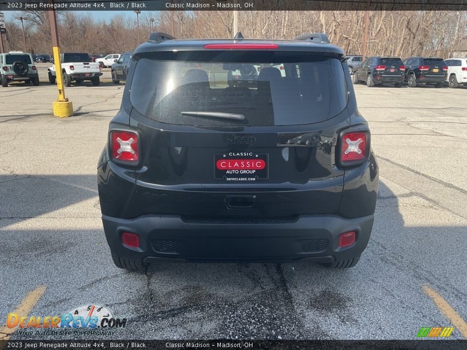 2023 Jeep Renegade Altitude 4x4 Black / Black Photo #12