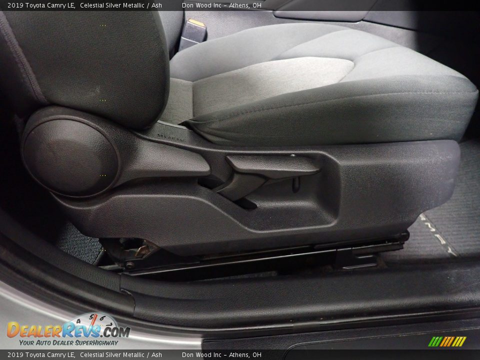 2019 Toyota Camry LE Celestial Silver Metallic / Ash Photo #36