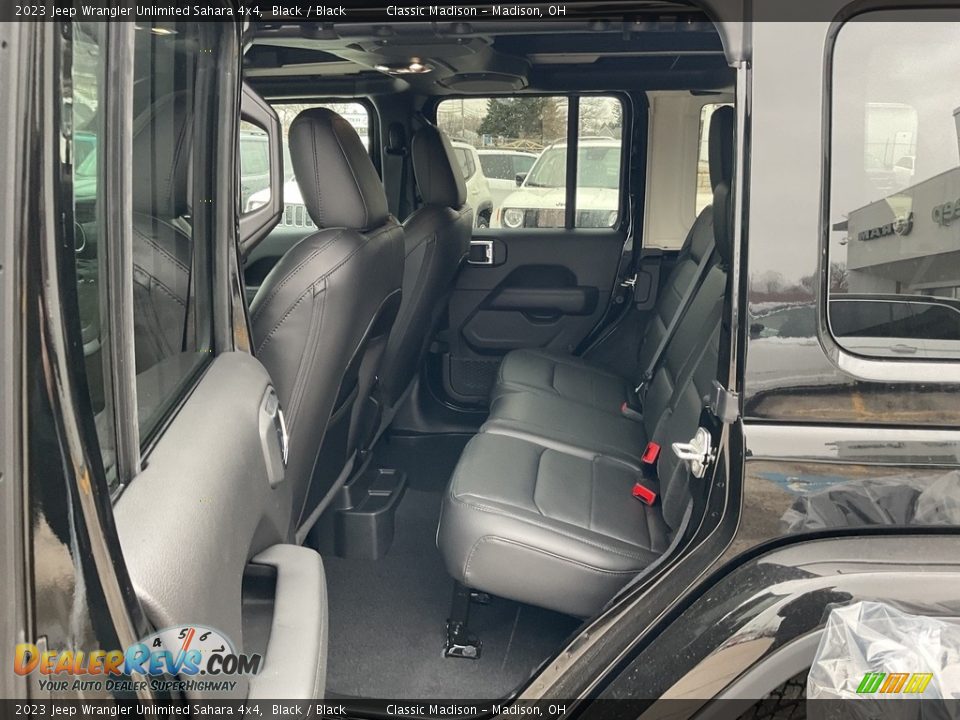 2023 Jeep Wrangler Unlimited Sahara 4x4 Black / Black Photo #3