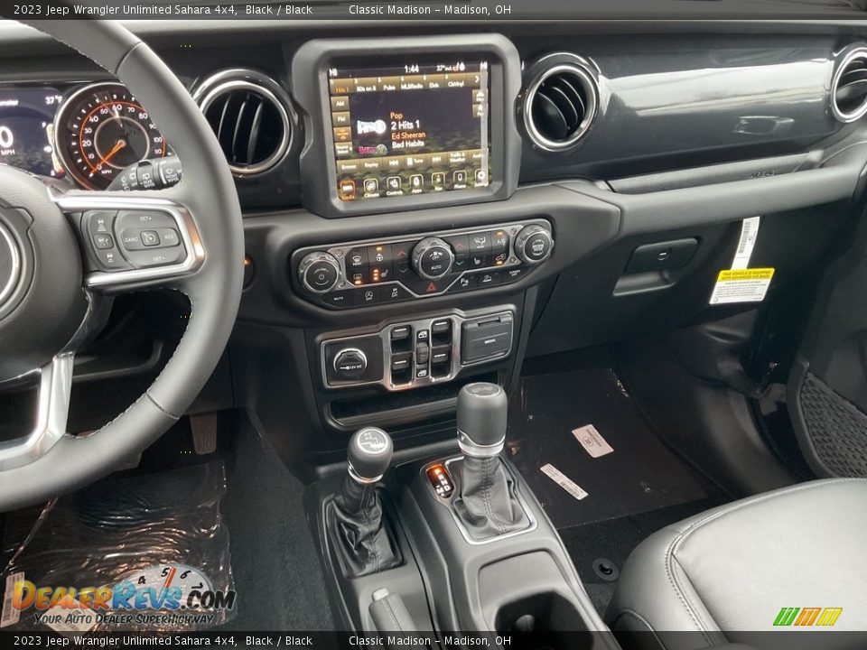 2023 Jeep Wrangler Unlimited Sahara 4x4 Black / Black Photo #6