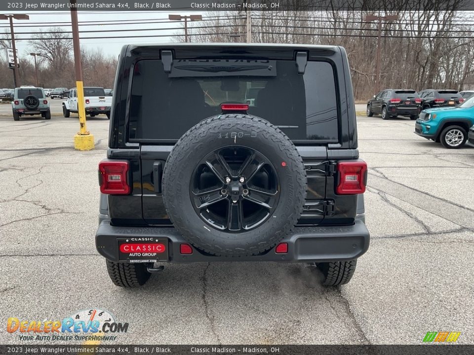 2023 Jeep Wrangler Unlimited Sahara 4x4 Black / Black Photo #11