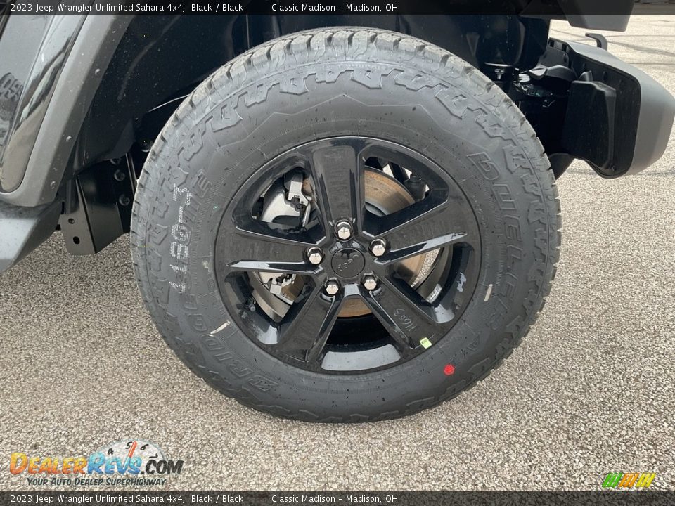 2023 Jeep Wrangler Unlimited Sahara 4x4 Black / Black Photo #13