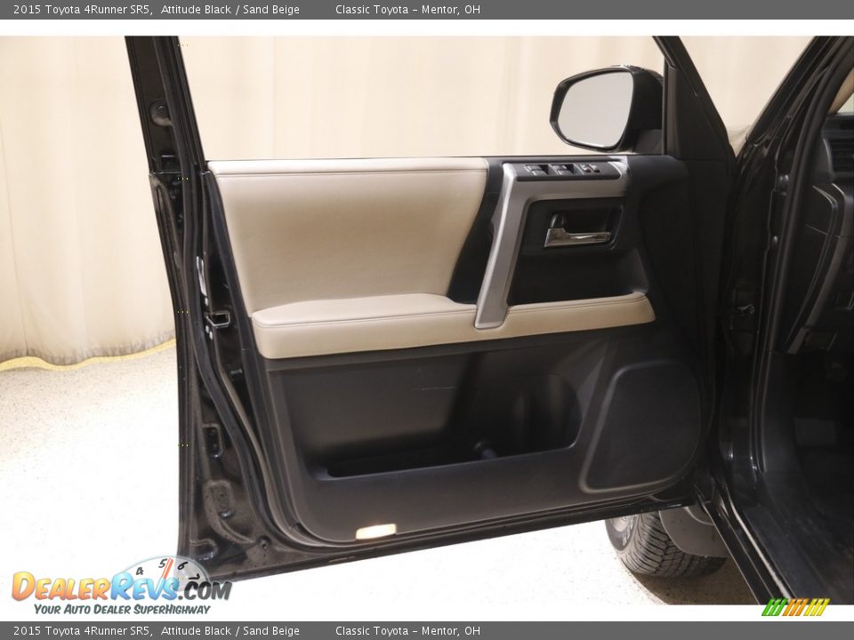2015 Toyota 4Runner SR5 Attitude Black / Sand Beige Photo #4