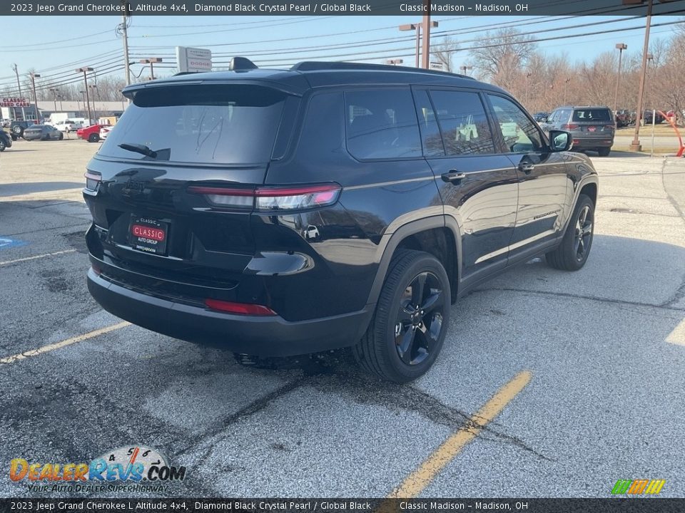 2023 Jeep Grand Cherokee L Altitude 4x4 Diamond Black Crystal Pearl / Global Black Photo #9