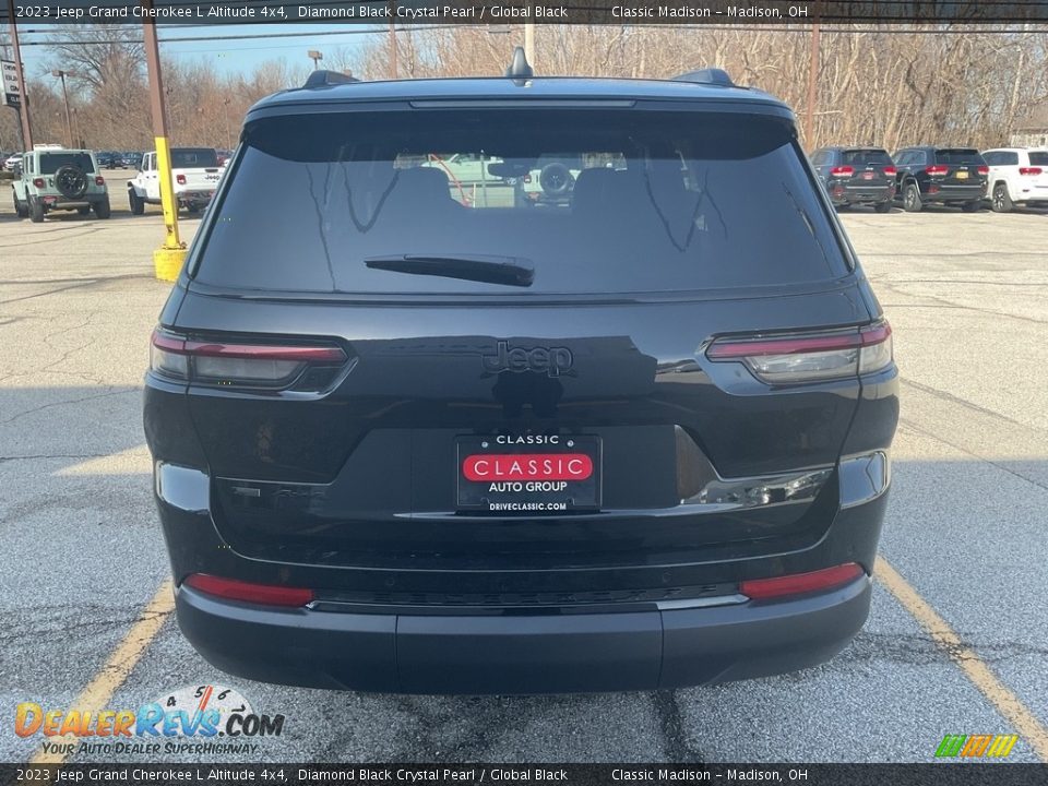 2023 Jeep Grand Cherokee L Altitude 4x4 Diamond Black Crystal Pearl / Global Black Photo #12