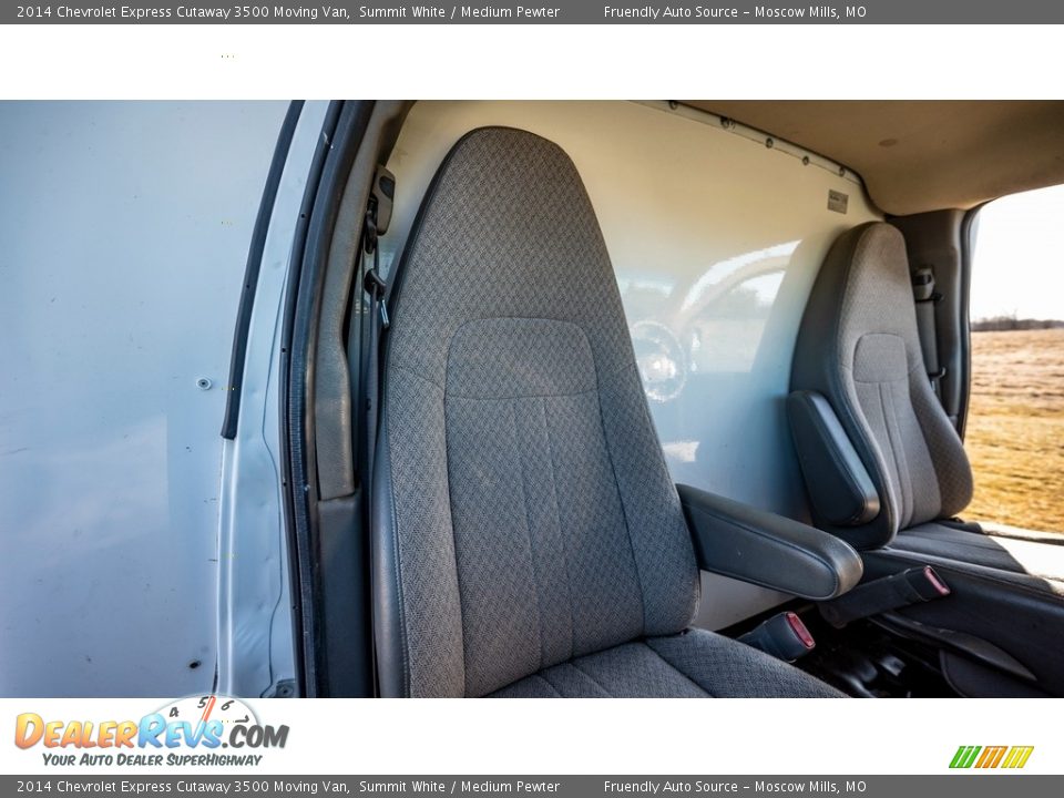 2014 Chevrolet Express Cutaway 3500 Moving Van Summit White / Medium Pewter Photo #24