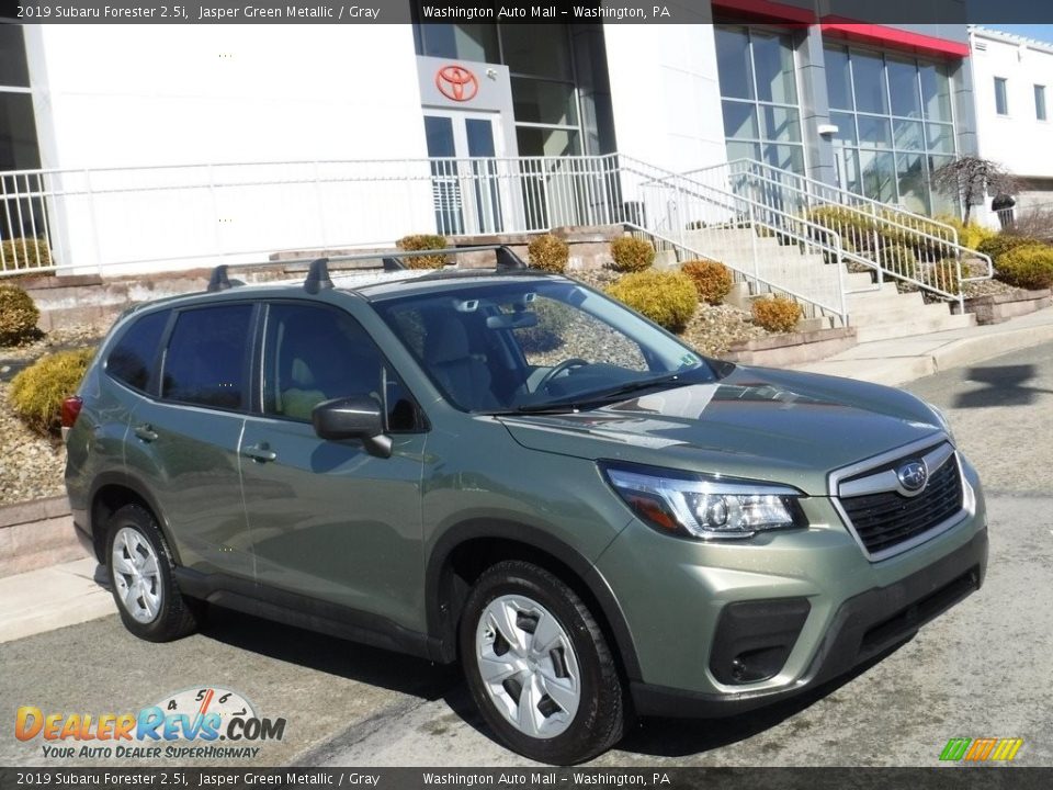 Front 3/4 View of 2019 Subaru Forester 2.5i Photo #1