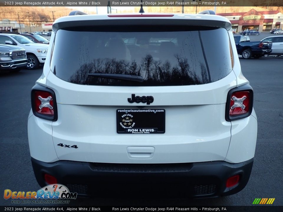 2023 Jeep Renegade Altitude 4x4 Alpine White / Black Photo #4