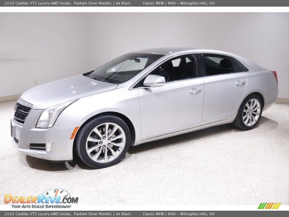 2016 Cadillac XTS Luxury AWD Sedan Radiant Silver Metallic / Jet Black Photo #3