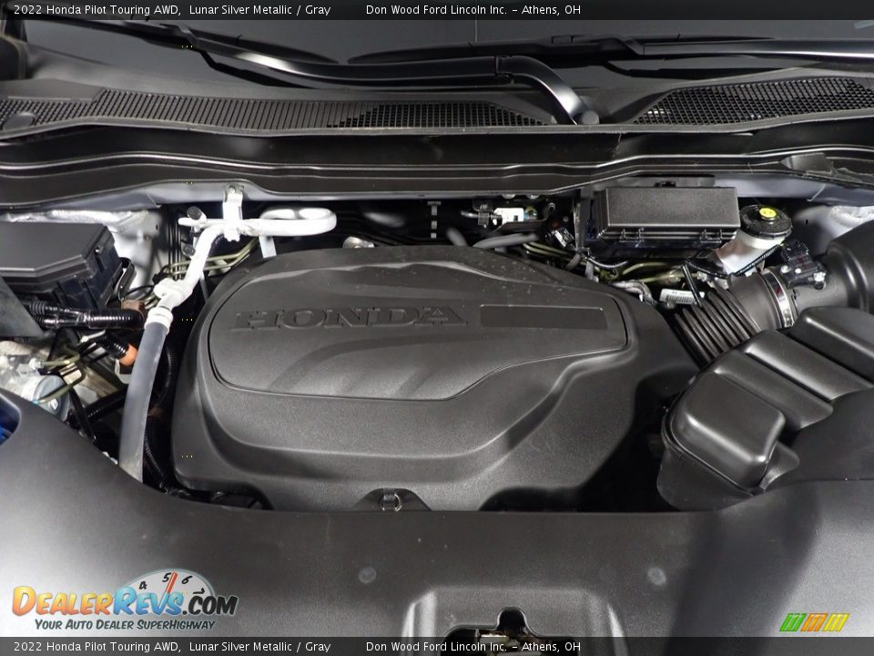 2022 Honda Pilot Touring AWD Lunar Silver Metallic / Gray Photo #10