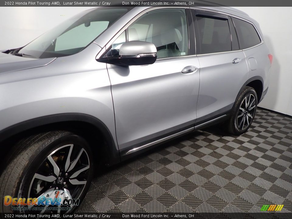 2022 Honda Pilot Touring AWD Lunar Silver Metallic / Gray Photo #13
