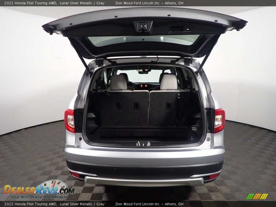 2022 Honda Pilot Touring AWD Lunar Silver Metallic / Gray Photo #17