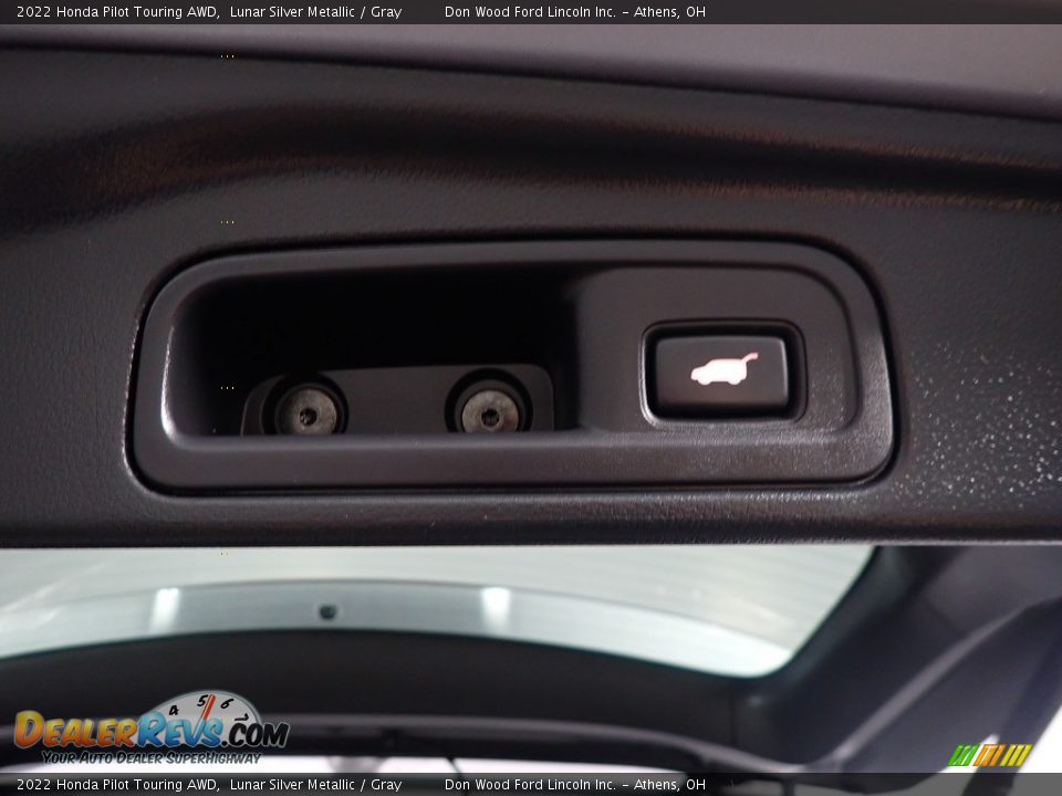2022 Honda Pilot Touring AWD Lunar Silver Metallic / Gray Photo #18