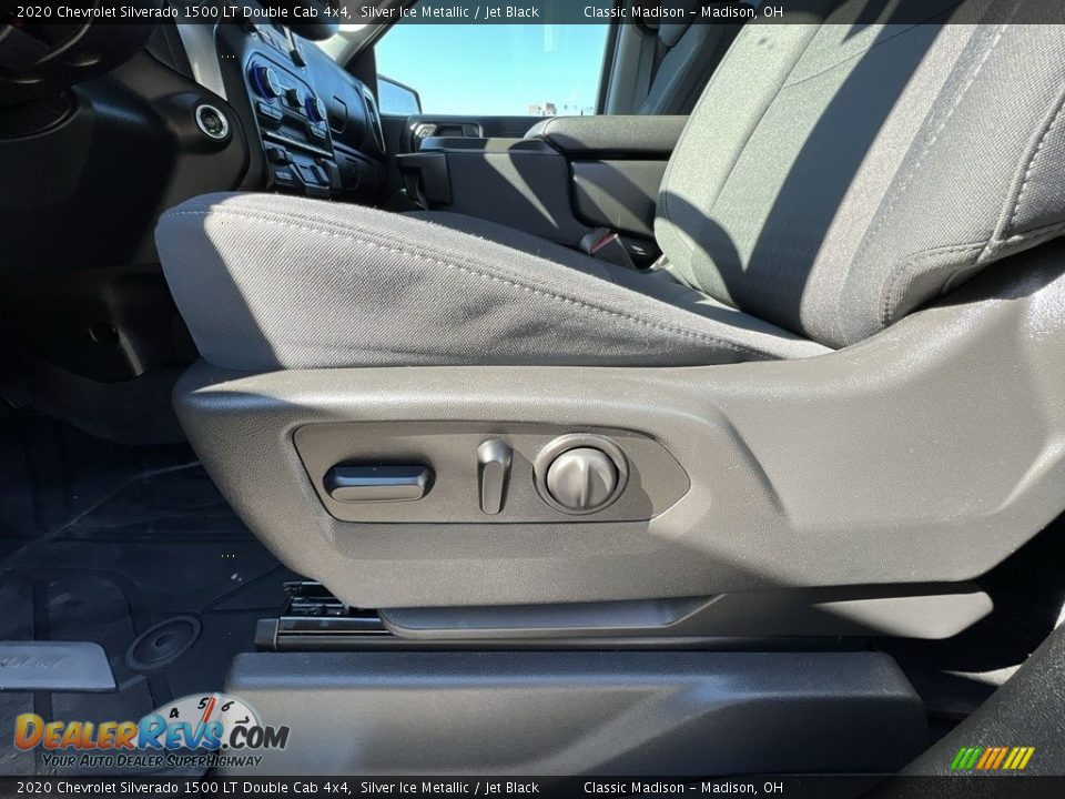 2020 Chevrolet Silverado 1500 LT Double Cab 4x4 Silver Ice Metallic / Jet Black Photo #7