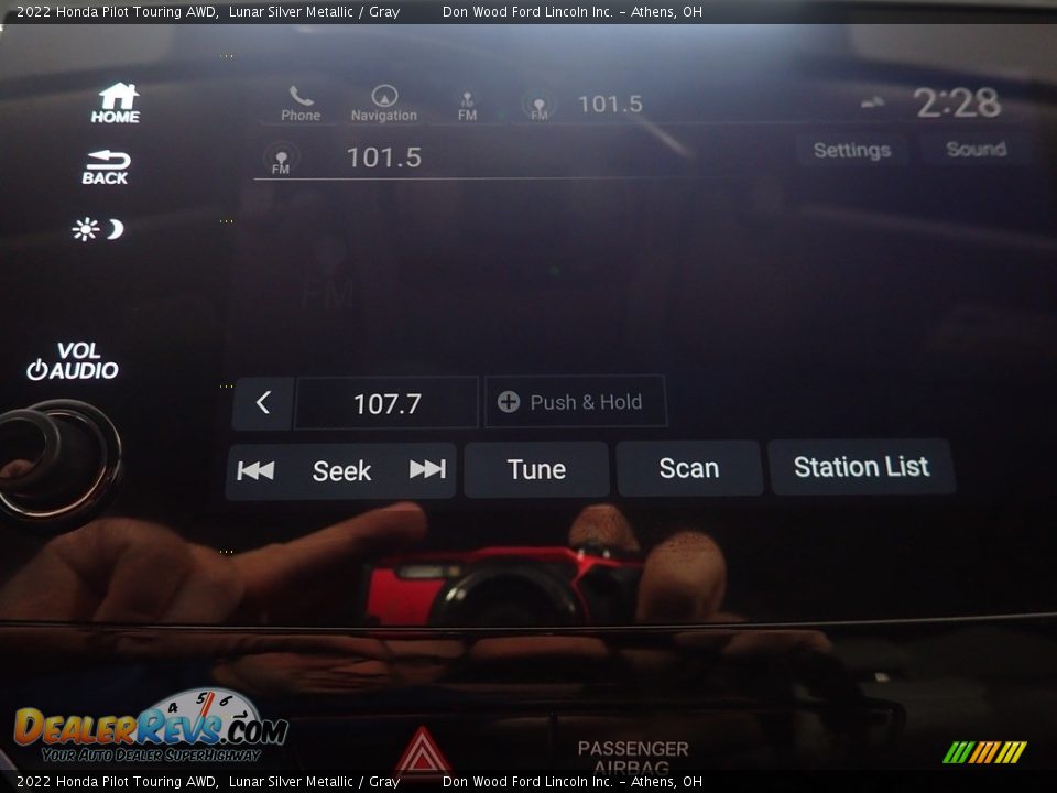 2022 Honda Pilot Touring AWD Lunar Silver Metallic / Gray Photo #28