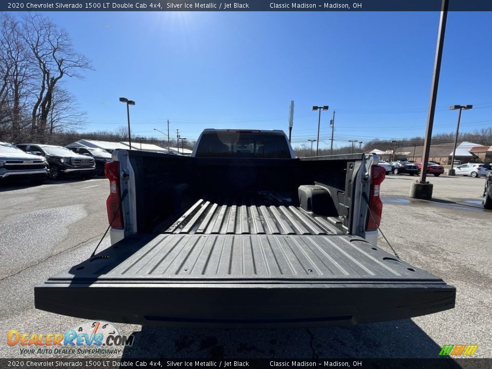 2020 Chevrolet Silverado 1500 LT Double Cab 4x4 Silver Ice Metallic / Jet Black Photo #17