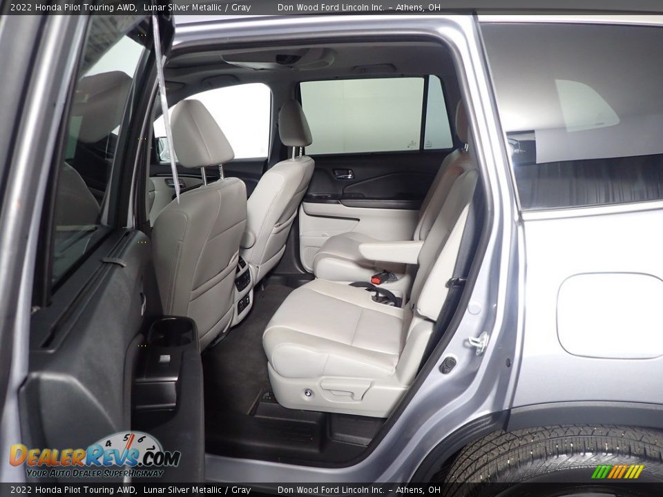 2022 Honda Pilot Touring AWD Lunar Silver Metallic / Gray Photo #36
