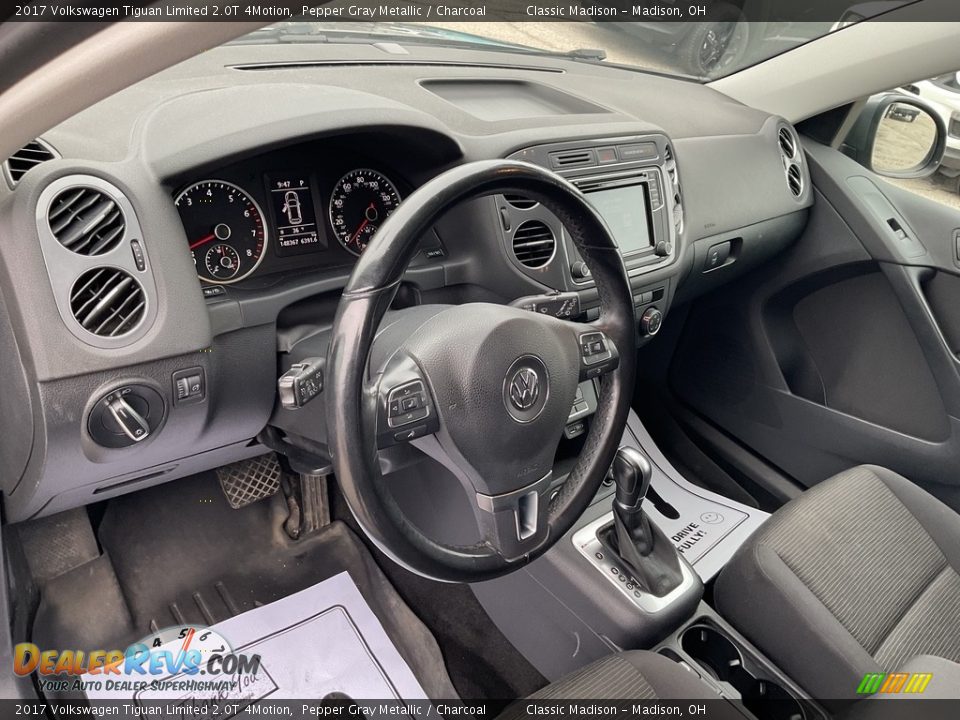 Charcoal Interior - 2017 Volkswagen Tiguan Limited 2.0T 4Motion Photo #4