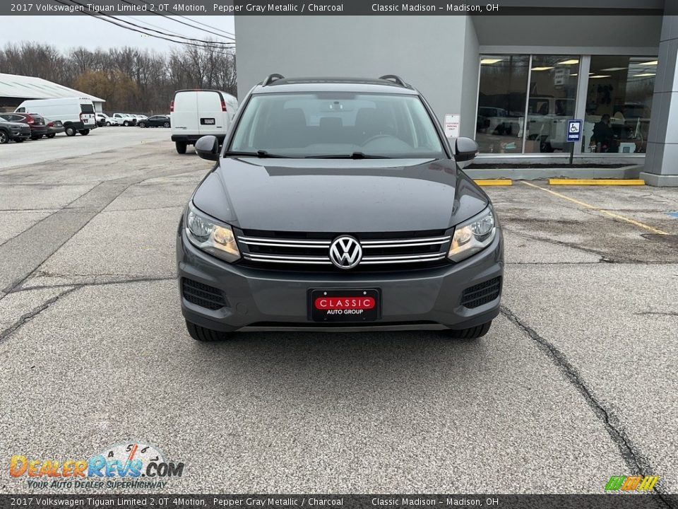 2017 Volkswagen Tiguan Limited 2.0T 4Motion Pepper Gray Metallic / Charcoal Photo #10