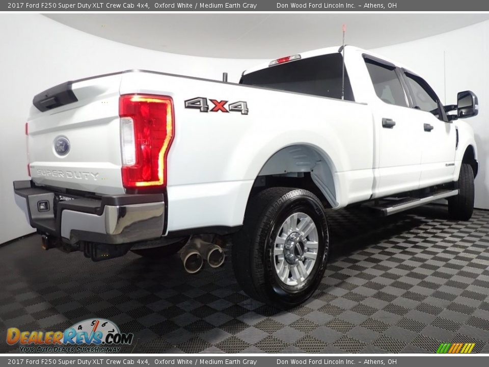 2017 Ford F250 Super Duty XLT Crew Cab 4x4 Oxford White / Medium Earth Gray Photo #15