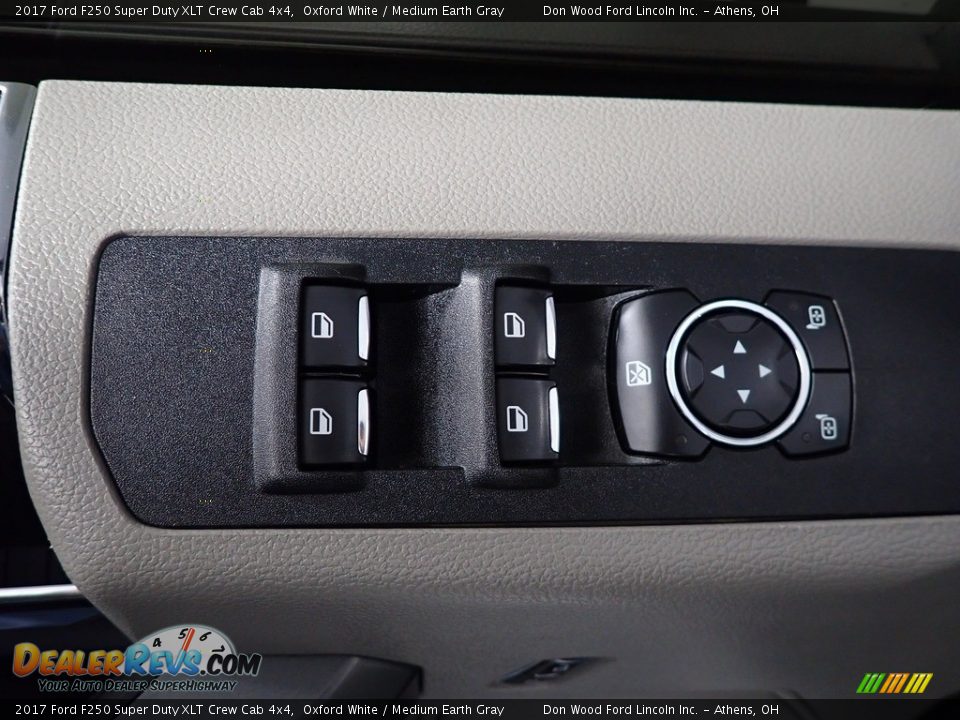 2017 Ford F250 Super Duty XLT Crew Cab 4x4 Oxford White / Medium Earth Gray Photo #18