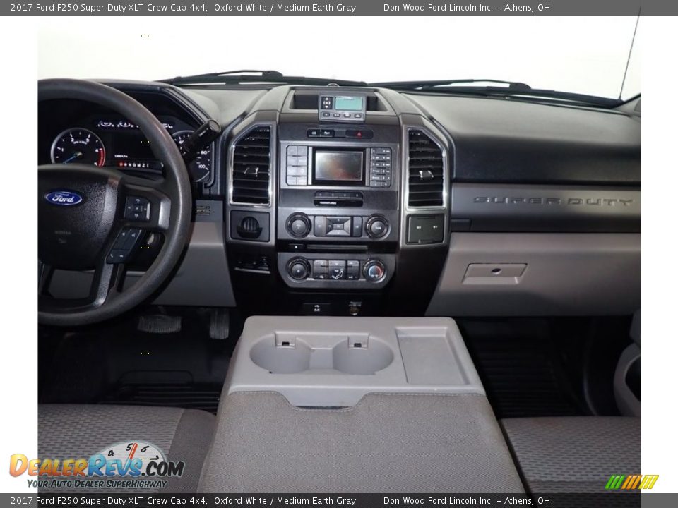 2017 Ford F250 Super Duty XLT Crew Cab 4x4 Oxford White / Medium Earth Gray Photo #22