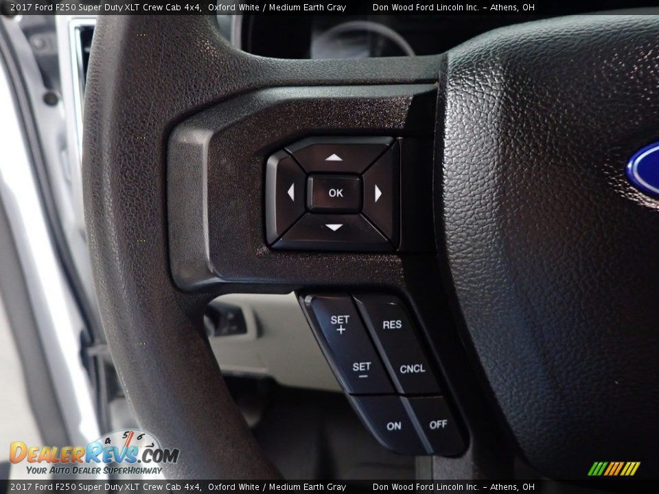 2017 Ford F250 Super Duty XLT Crew Cab 4x4 Oxford White / Medium Earth Gray Photo #25