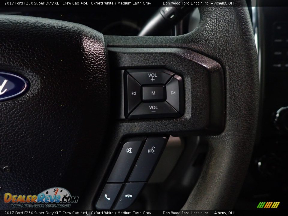 2017 Ford F250 Super Duty XLT Crew Cab 4x4 Oxford White / Medium Earth Gray Photo #26