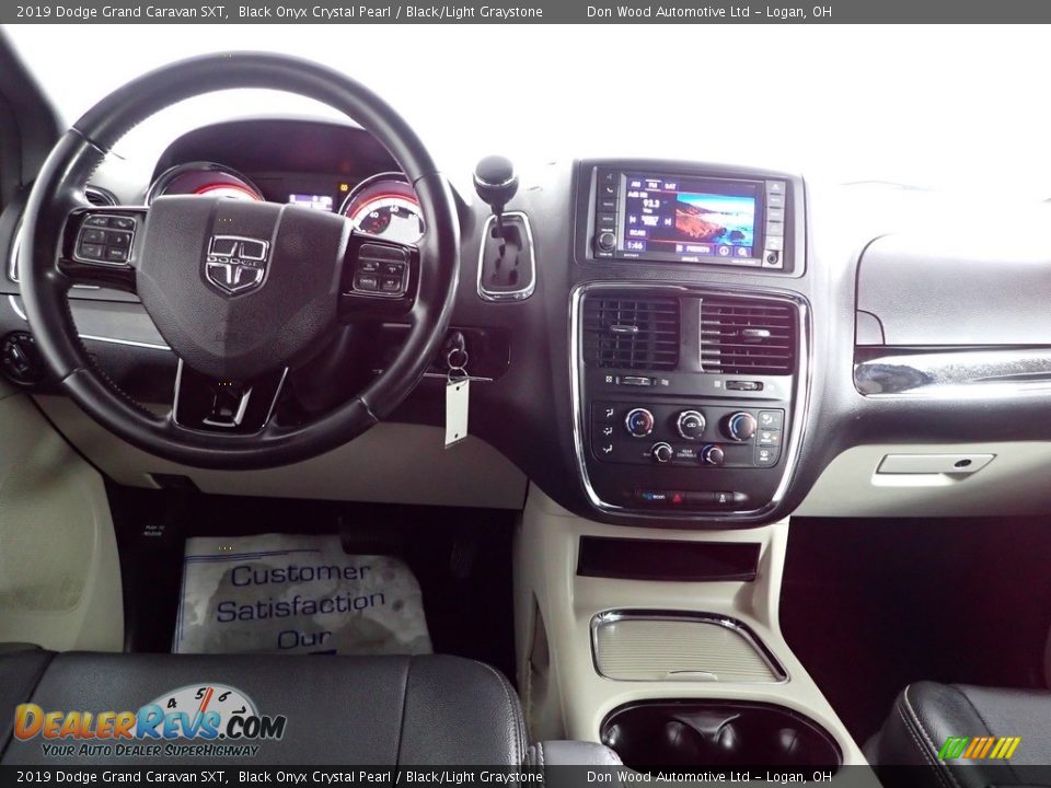 2019 Dodge Grand Caravan SXT Black Onyx Crystal Pearl / Black/Light Graystone Photo #25