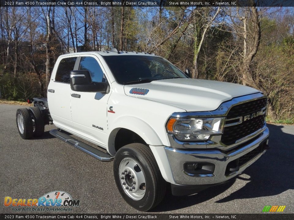 2023 Ram 4500 Tradesman Crew Cab 4x4 Chassis Bright White / Diesel Gray/Black Photo #4