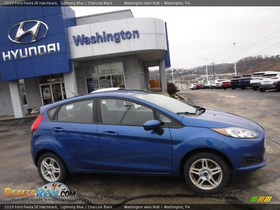 2019 Ford Fiesta SE Hatchback Lightning Blue / Charcoal Black Photo #2