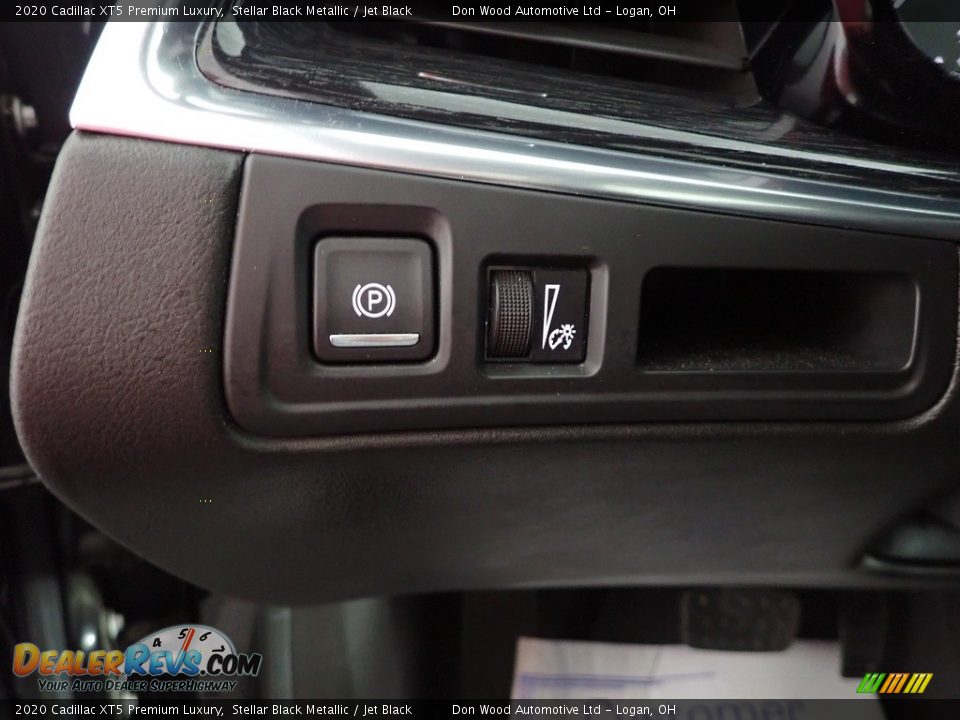 2020 Cadillac XT5 Premium Luxury Stellar Black Metallic / Jet Black Photo #17