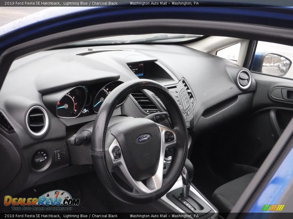 2019 Ford Fiesta SE Hatchback Lightning Blue / Charcoal Black Photo #8