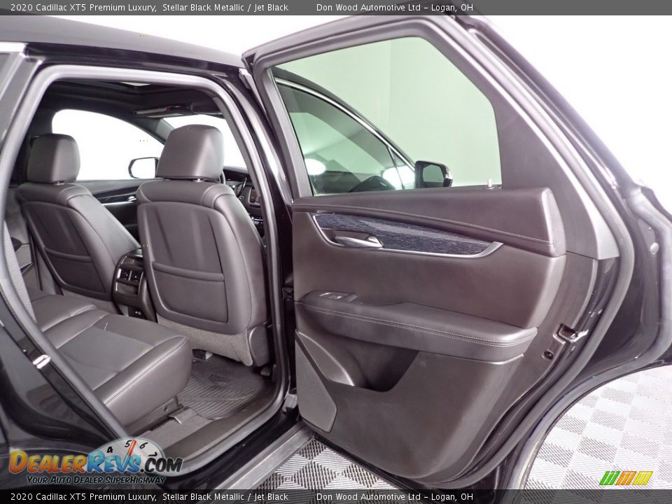 2020 Cadillac XT5 Premium Luxury Stellar Black Metallic / Jet Black Photo #30