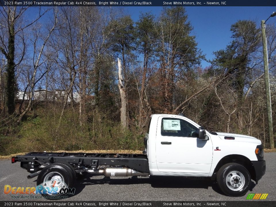 2023 Ram 3500 Tradesman Regular Cab 4x4 Chassis Bright White / Diesel Gray/Black Photo #6