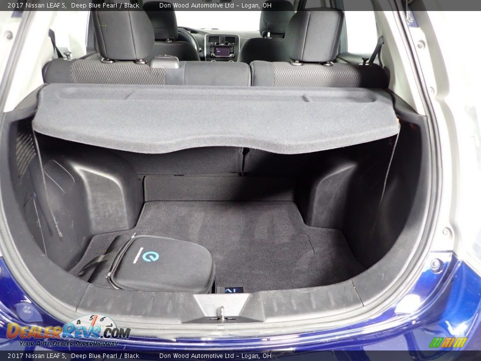 2017 Nissan LEAF S Trunk Photo #9