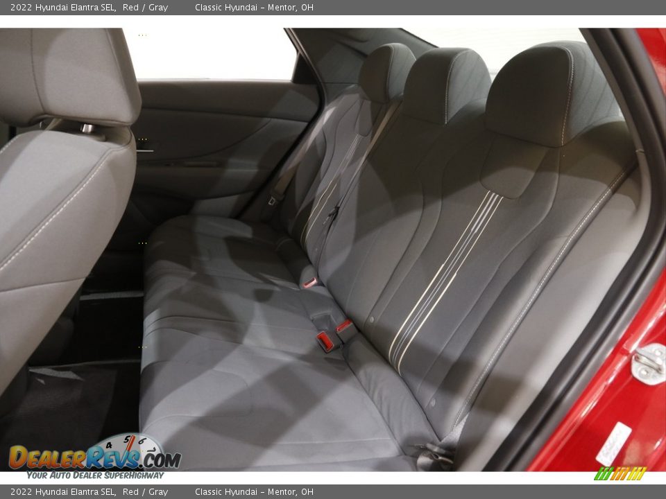 2022 Hyundai Elantra SEL Red / Gray Photo #17