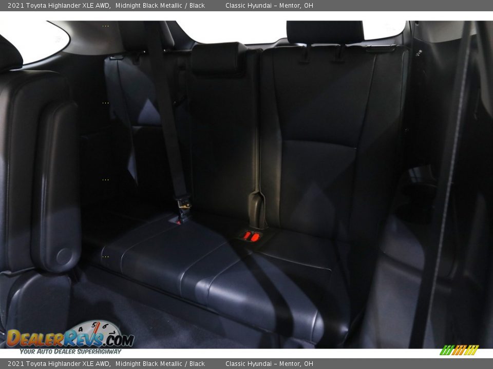 2021 Toyota Highlander XLE AWD Midnight Black Metallic / Black Photo #18