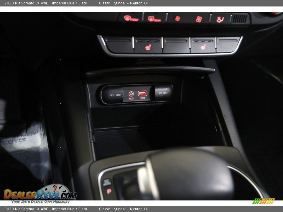 Controls of 2020 Kia Sorento LX AWD Photo #15