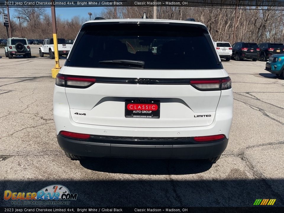2023 Jeep Grand Cherokee Limited 4x4 Bright White / Global Black Photo #11