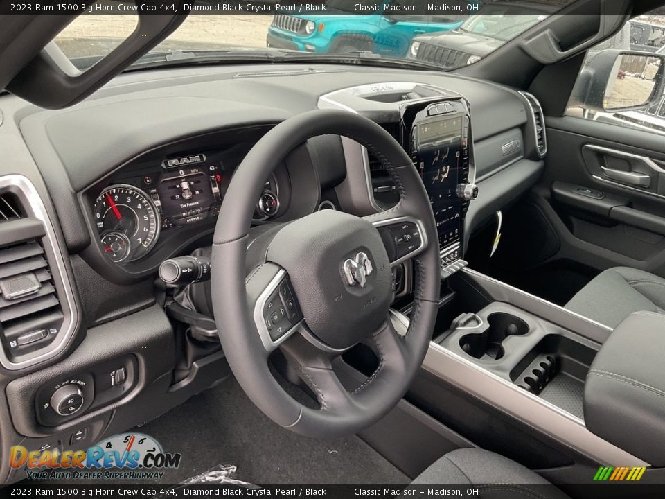 2023 Ram 1500 Big Horn Crew Cab 4x4 Diamond Black Crystal Pearl / Black Photo #4