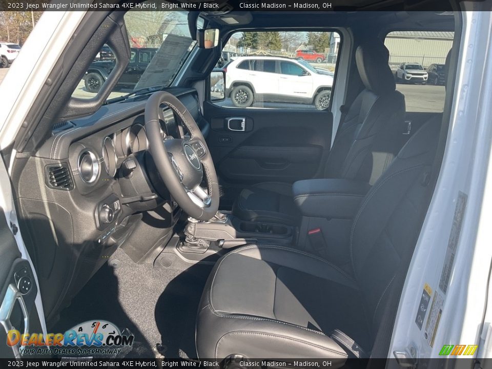 2023 Jeep Wrangler Unlimited Sahara 4XE Hybrid Bright White / Black Photo #2